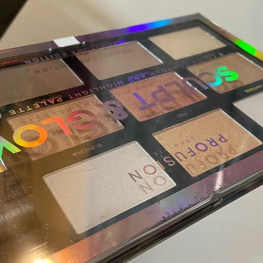 Profusion Cosmetics Sculp & Glow Palette with Brush